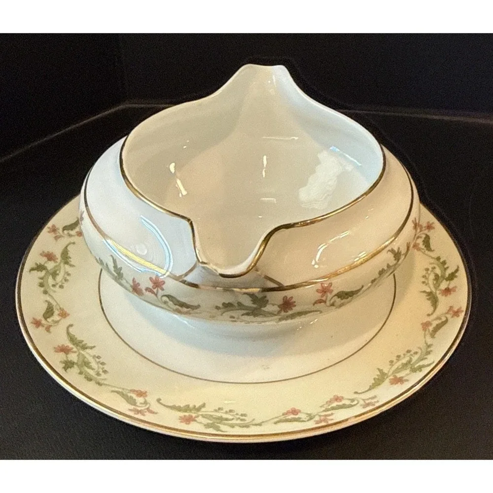 Heinrich Selb‎ Bavaria Germany Gold Trim Pink Flowers Gravy Boat Bowl READ